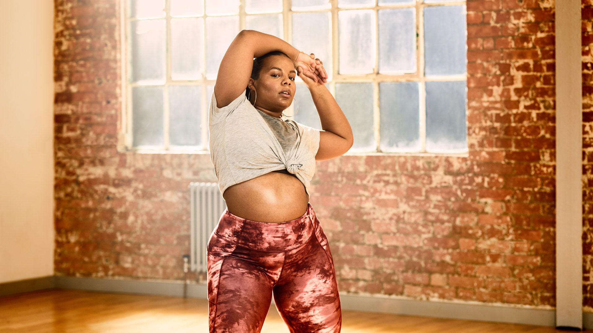 A photo from Rexona’s advertising campaign featuring a woman exercising.