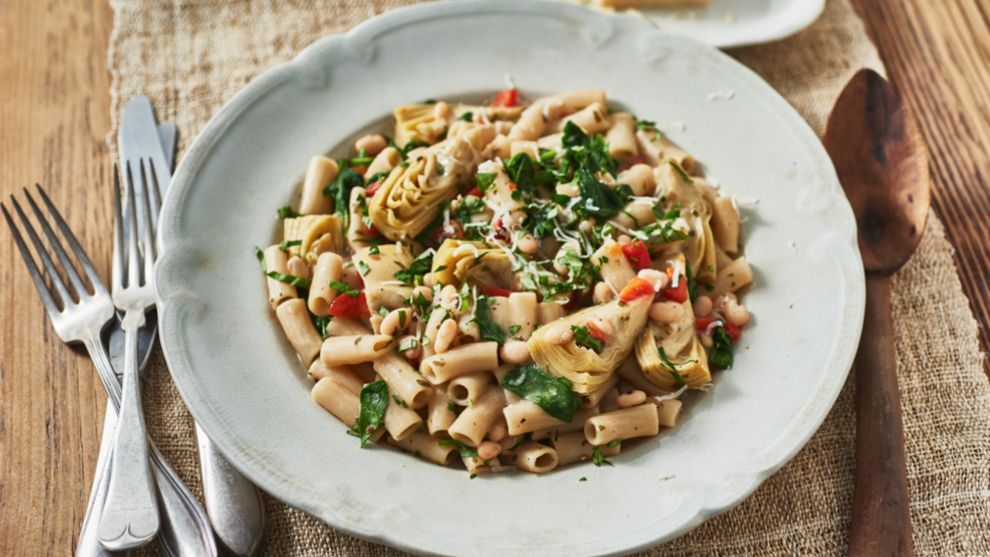 Spinach Artichoke & White Beans with Whole Grain Penne Pasta Dish